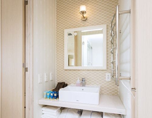 102 Zushi room パウダールーム