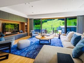 【長野県白馬・小谷エリアの貸別荘・コテージ・ログハウス・コンドミニアム】ROKAのリビング