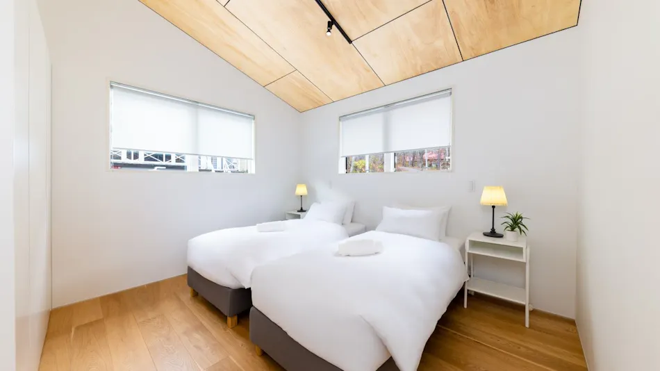Wadano Hill Chalet by HHG