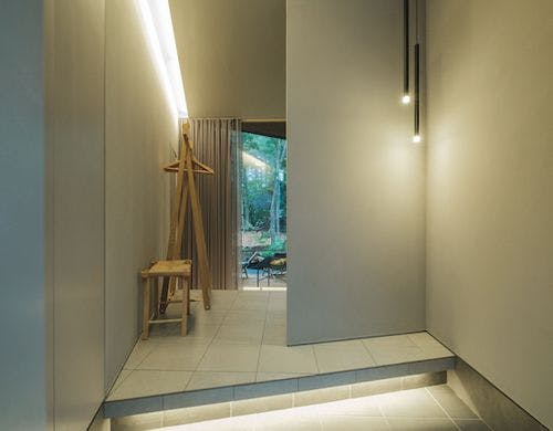 軽井沢の職人さん手作りのスツール