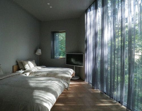 １階の寝室となります。シングル2台