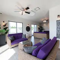 フロント・ロビー