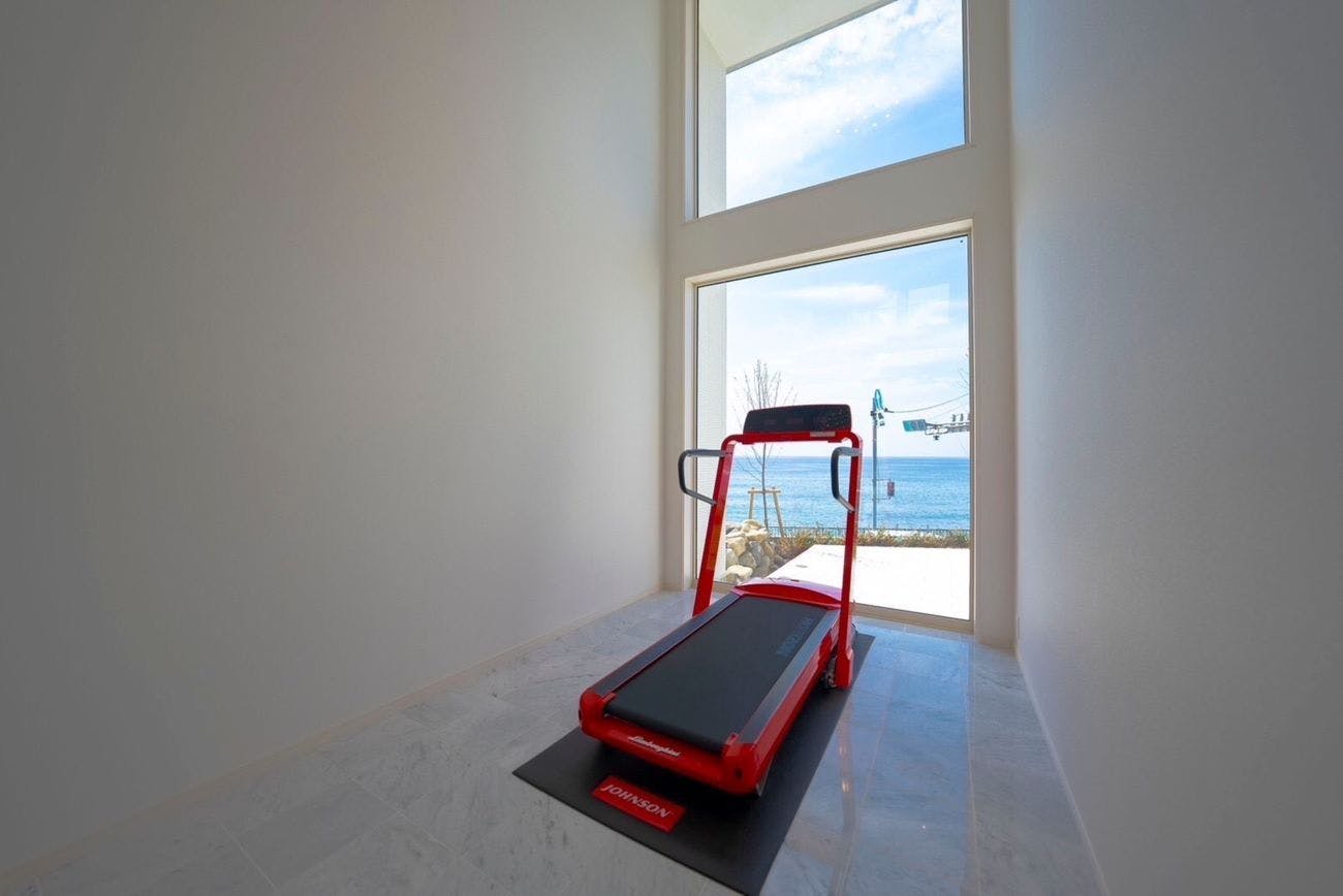 SHADOW POND Kamakura