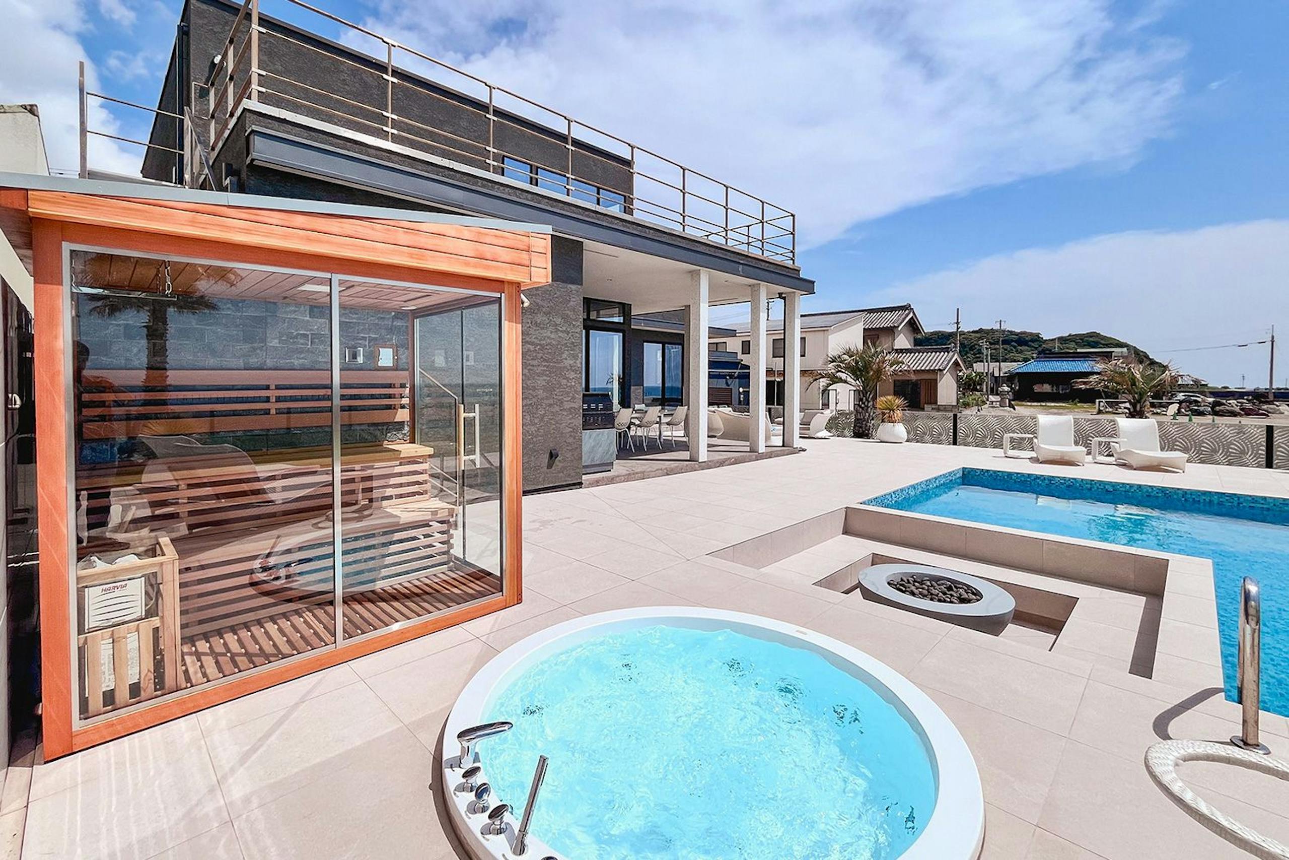 CORAL SUITE VILLA chita