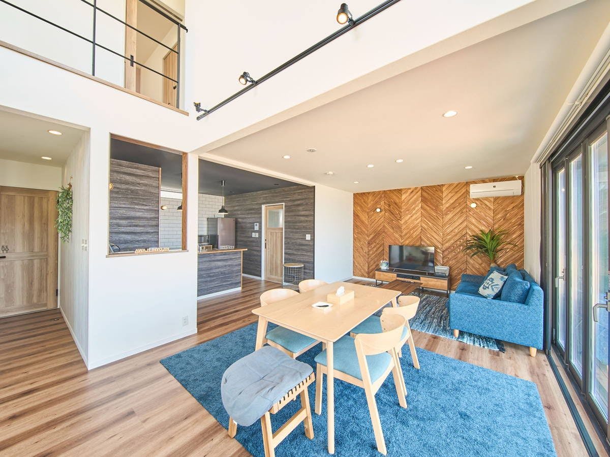 リビングダイニング全景