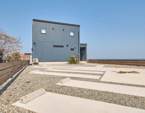 外観・駐車スペース