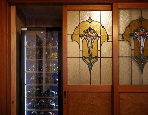 アールデコ調ステンドグラスは創建当時から