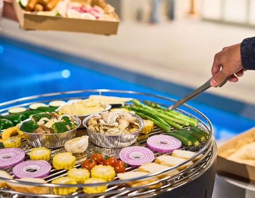 夜風と焼き音のごちそう