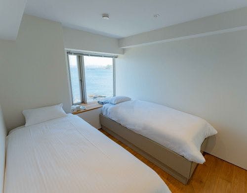 3階 洋室2 シングルベッド2台。