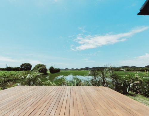 【infinity sawah】 たんぼとウッドデッキ