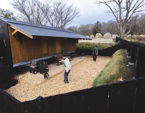 ドッグラン付客棟でペットものびのび