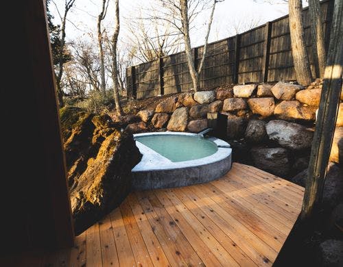 共有露天風呂「湖月の湯」