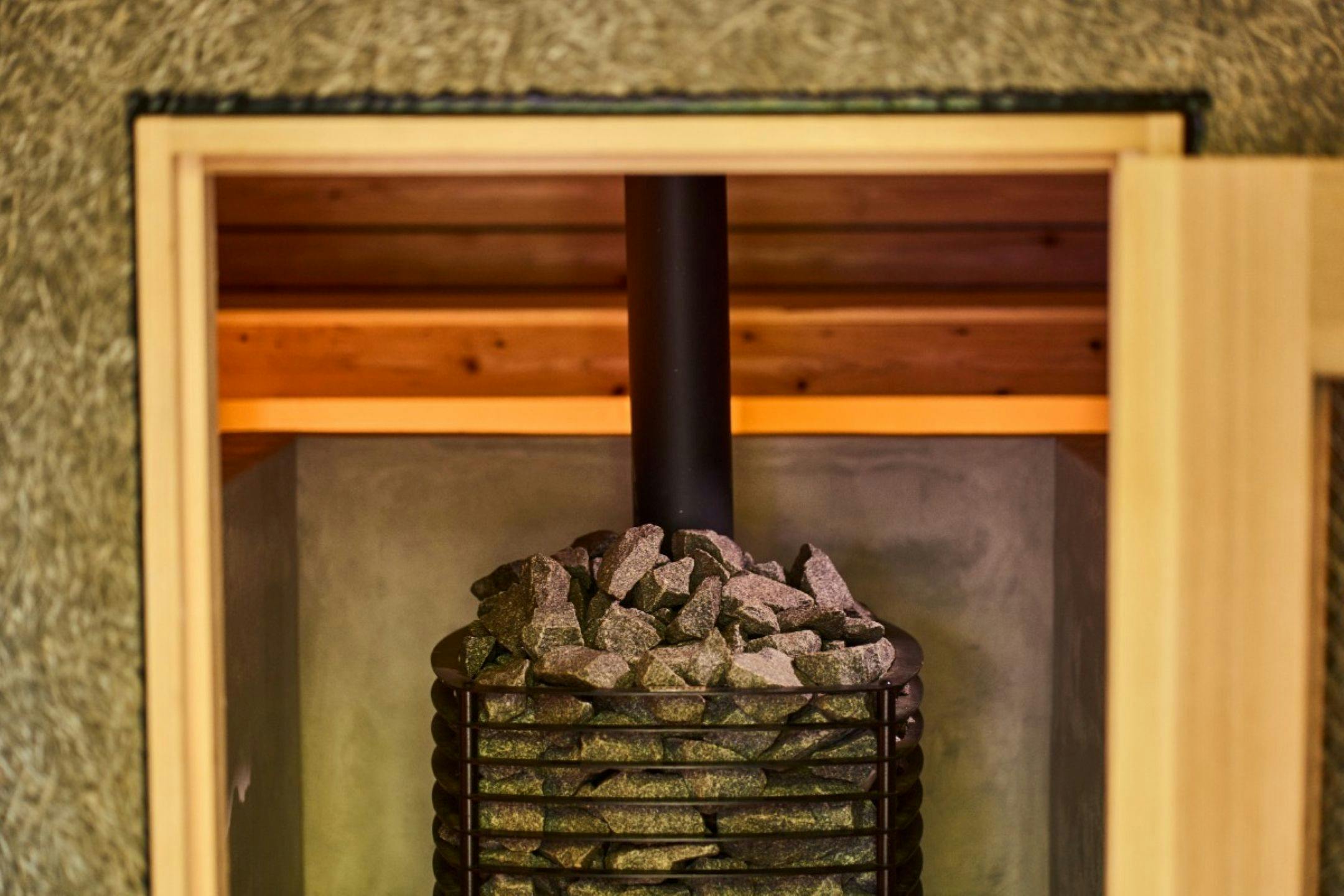 NARVI製のサウナストーブ。