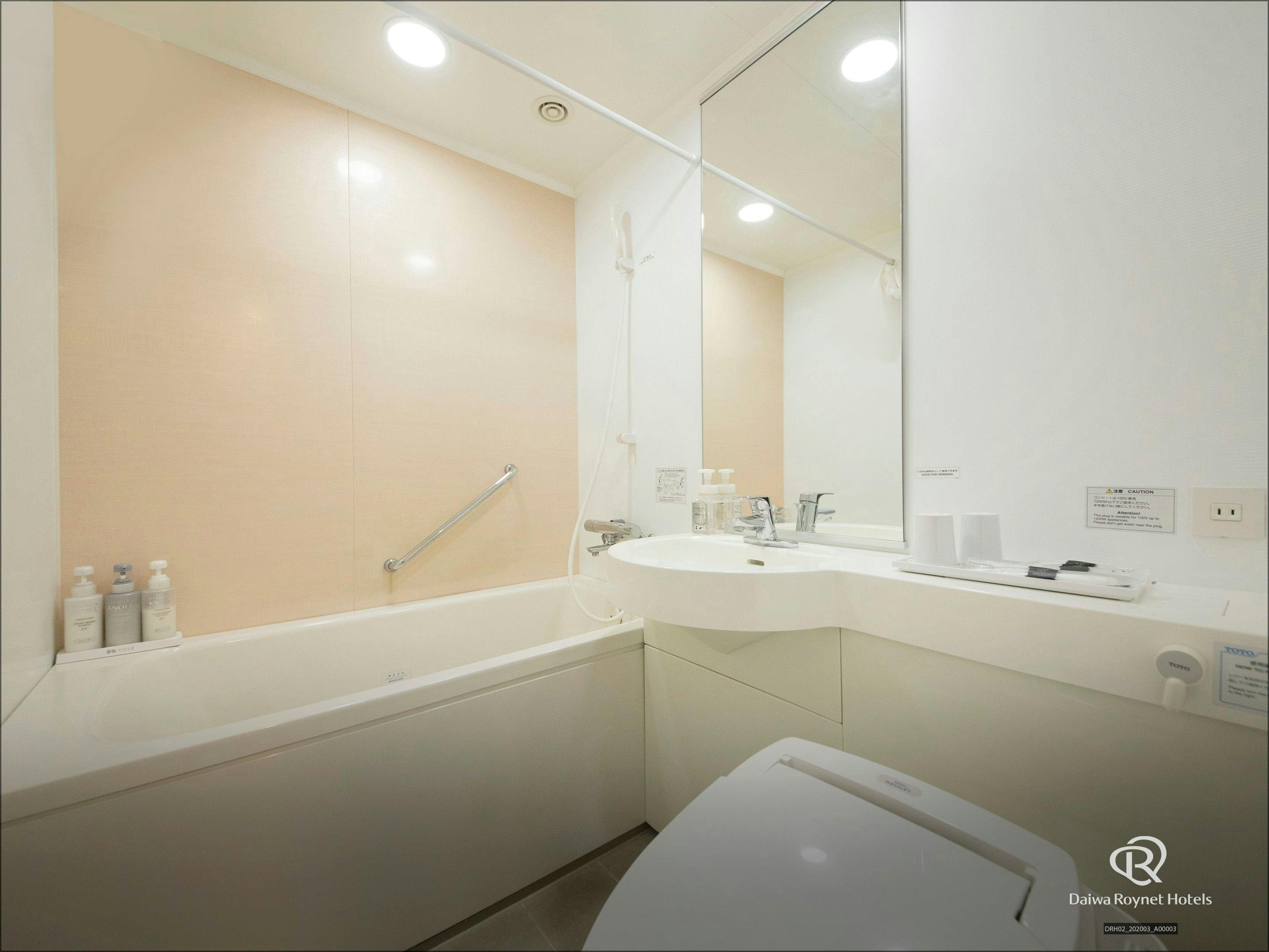 デラックスダブル浴室