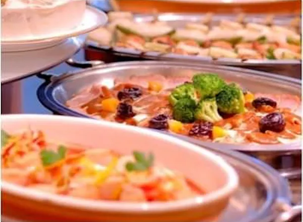 バイキング朝食無料サービス!