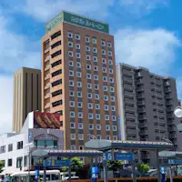 อยู่ตรงข้ามสถานี JR Hirosaki โดยตรง เดินเพียง 1 นาทีจากสถานี!