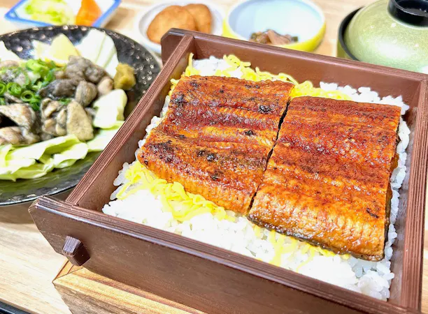 うなぎの蒸籠蒸し