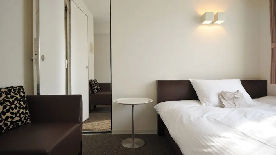 Seven Days Hotel Plus