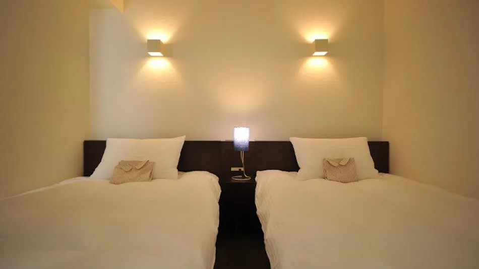 Seven Days Hotel Plus