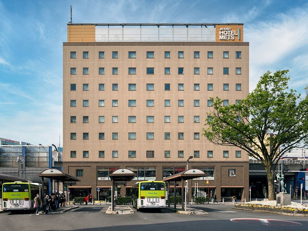 [Luaran] 1 minit berjalan kaki dari pintu timur