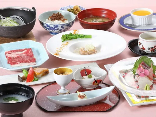 【1泊2食付】料理長自慢の季節の創作和会席!!<ビジネス&ひとり旅>