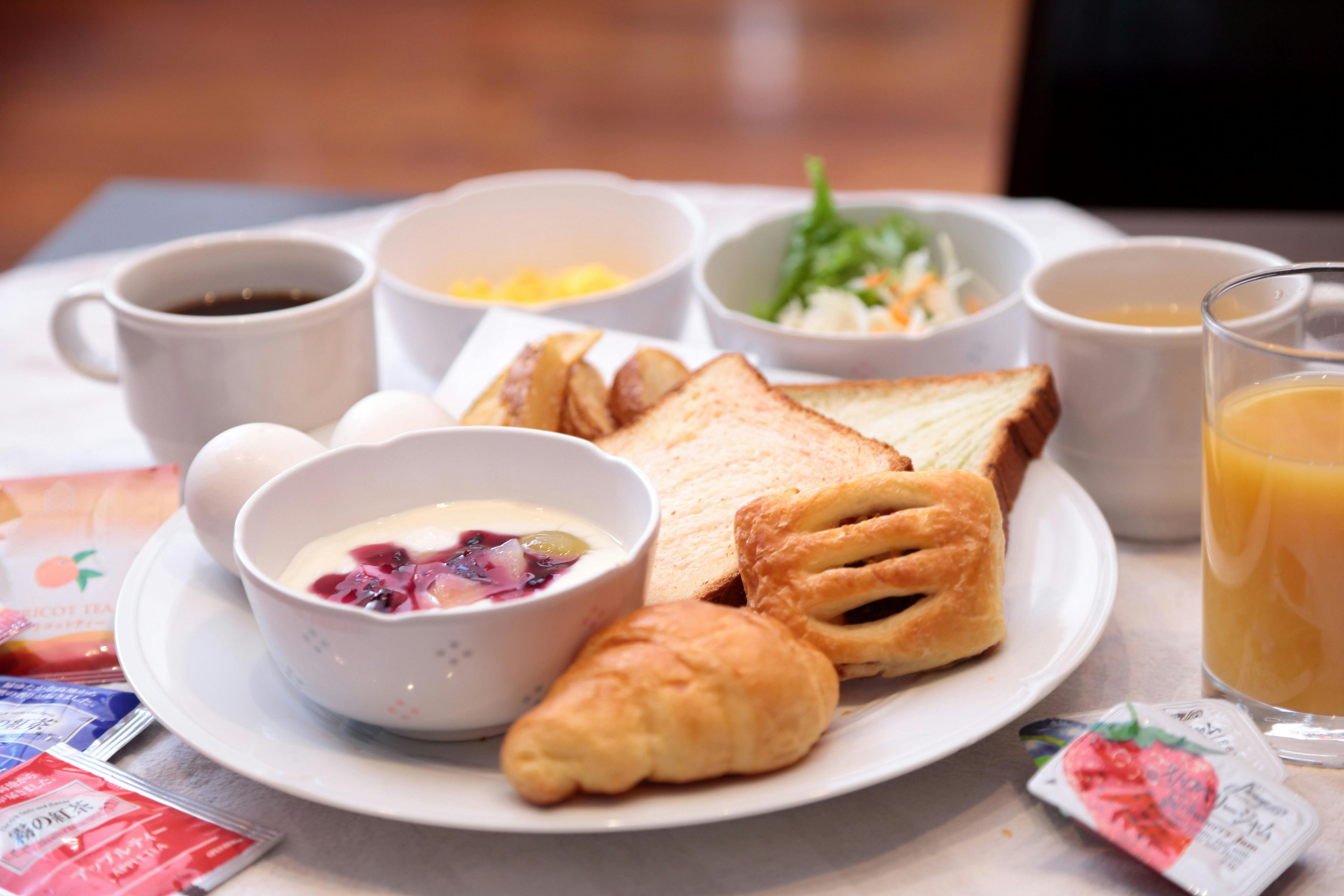 朝食　盛り付け例