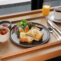 จานอาหารตะวันตก *จำนวนจำกัด