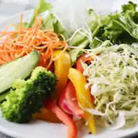 サラダはお好きなドレッシングでどうぞ♪