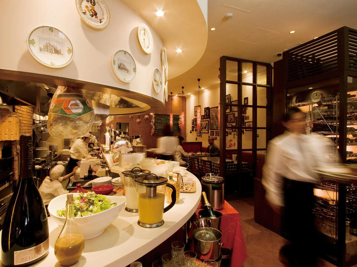 【イル・キャンティ・エスト】可愛い店内