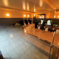 ห้องอาบน้ำชาย (15:00~2:00, 5:00~10:00)