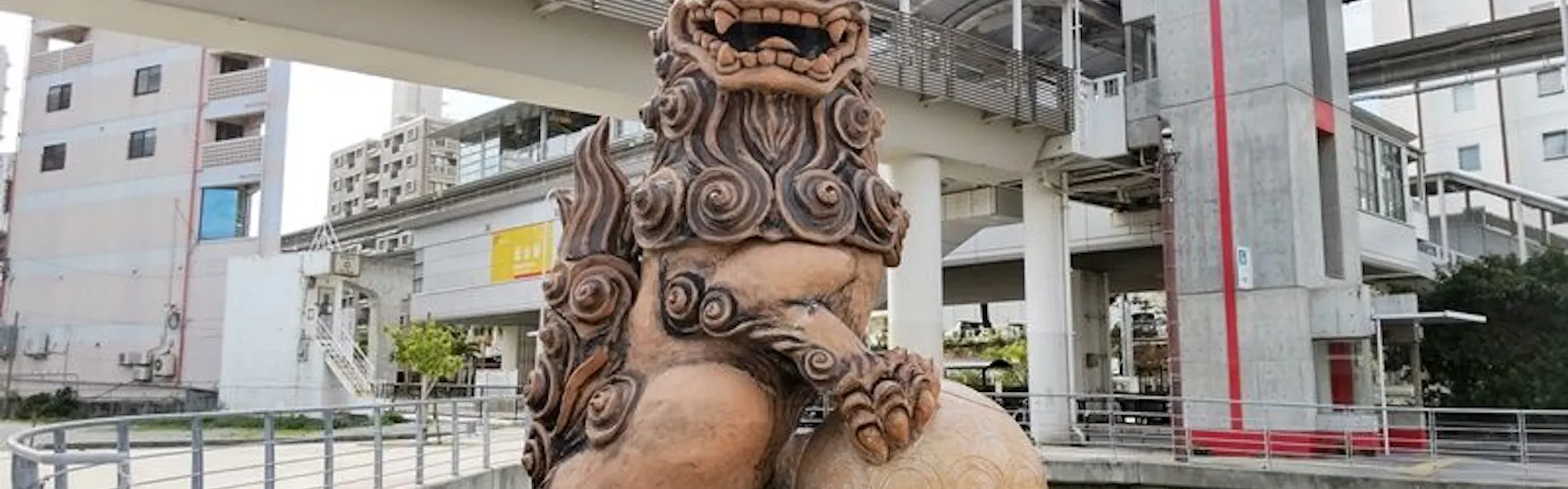 KARIYUSHI LCH.Izumizaki 県庁前