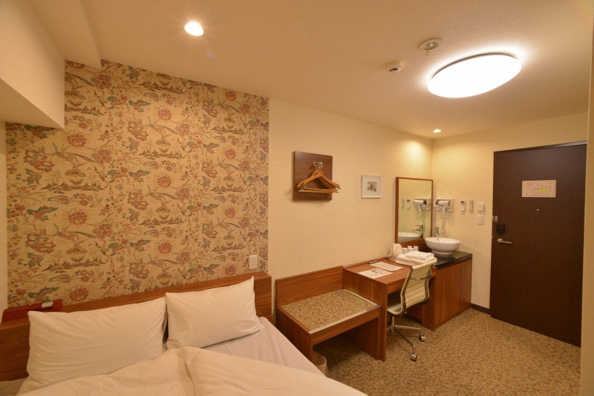 KARIYUSHI LCH.Izumizaki　県庁前