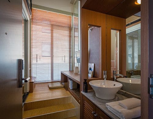 LCH1stコーナールームベッド