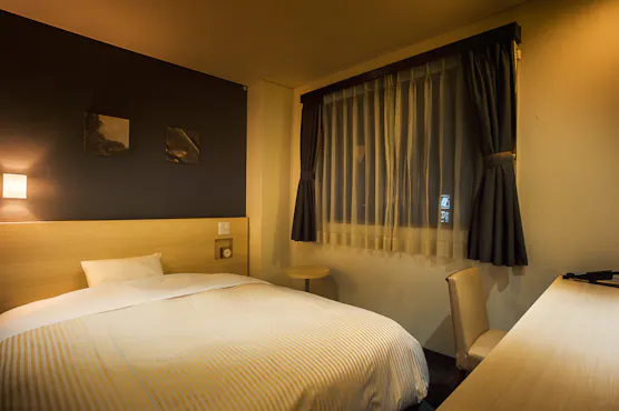 13平米のシックなデザインのお部屋