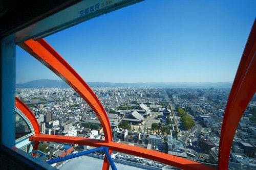 展望室からは古都京都360度見渡せます。