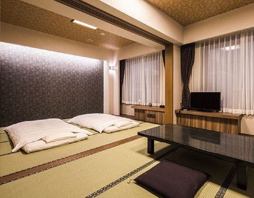 禁煙和室（12畳=49平米／バス・トイレ別）