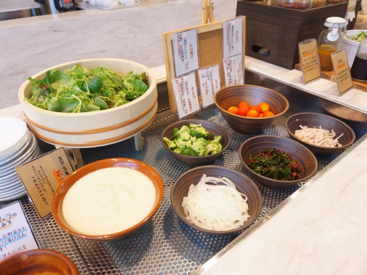 朝食バイキング