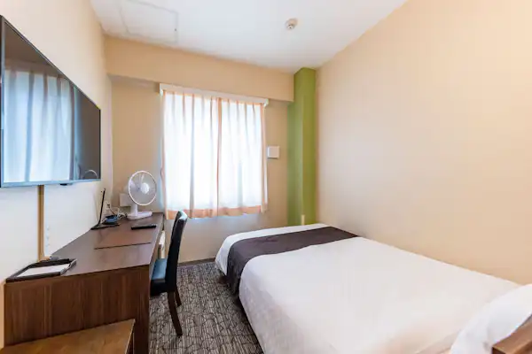 ห้องพักเดี่ยว เตียงเซมิดับเบิล ปลอดบุหรี่