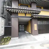 ■外観(1階玄関)■