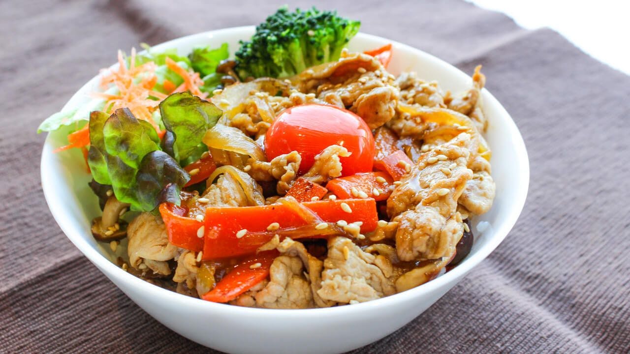 ข้าวหน้าเนื้อย่าง x ไข่ลันวัง