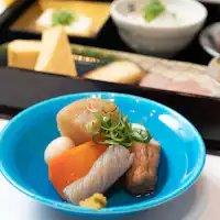 จานอาหารเช้า