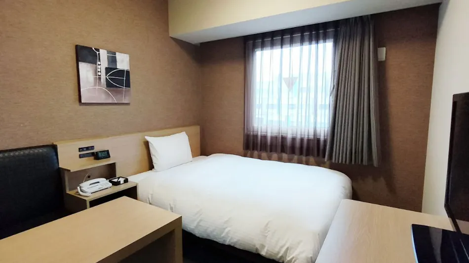 Hotel Route-Inn Takaoka Ekimae