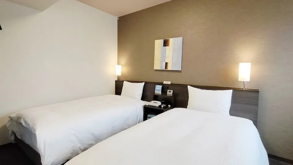 Hotel Route-Inn Takaoka Ekimae