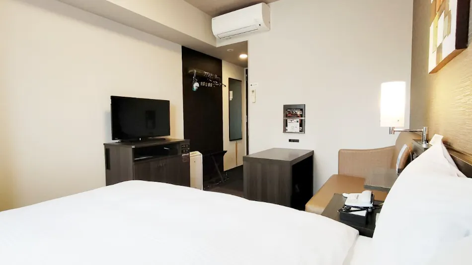 Hotel Route-Inn Takaoka Ekimae