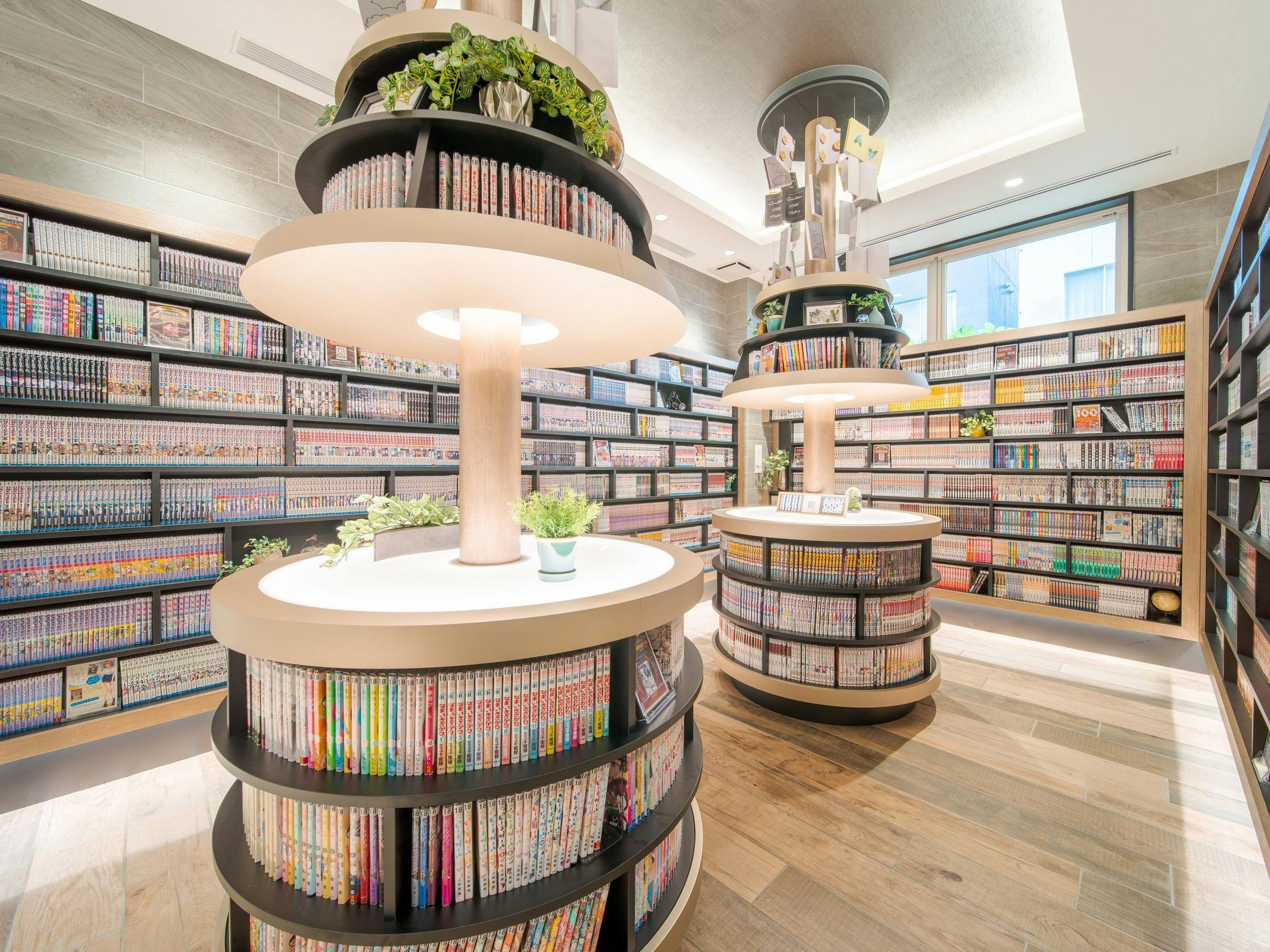 クインテッサホテル大阪心斎橋 Comic&Books