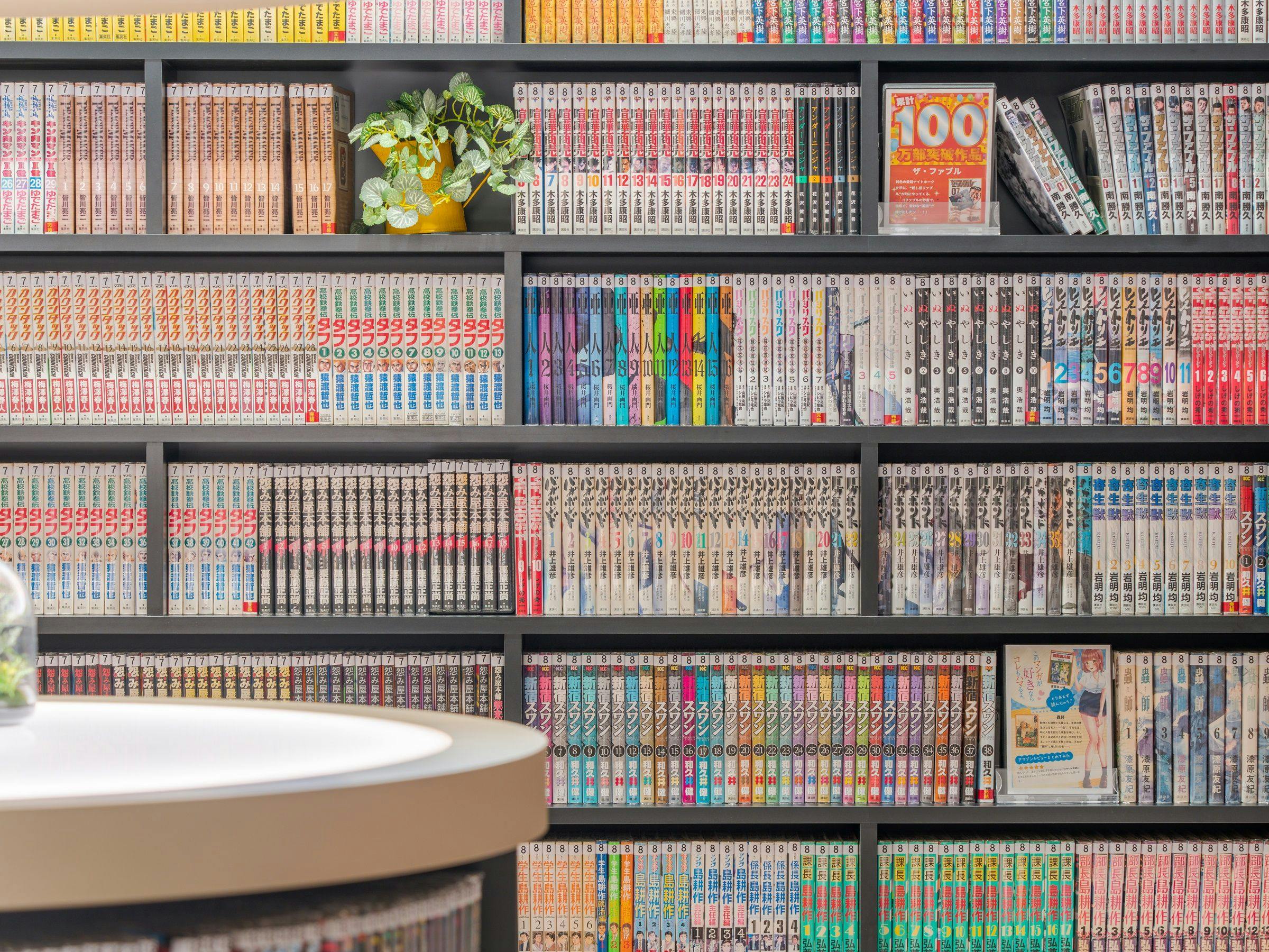 クインテッサホテル大阪心斎橋 Comic&Books