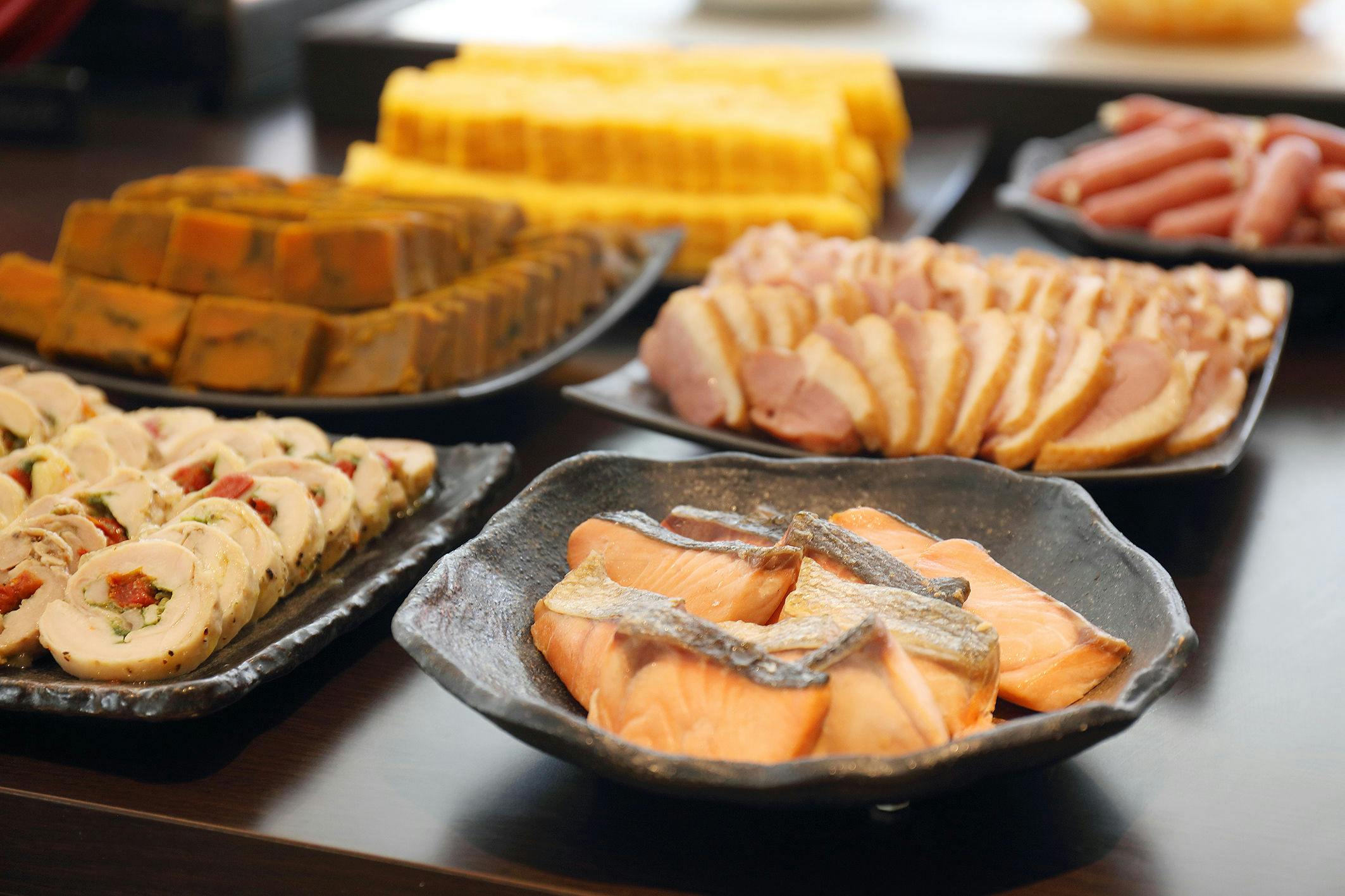 和洋朝食バイキング