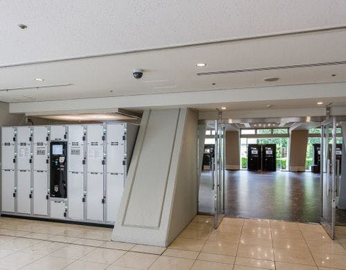 メインタワー側からの見た連絡口