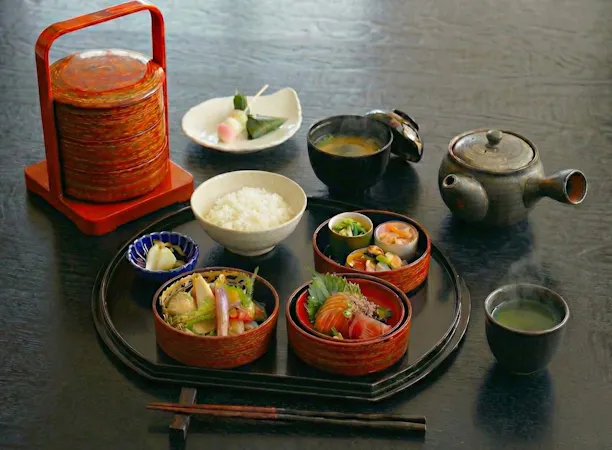 京料理の老舗「京料理いそべ」の和朝食