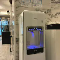 เครื่องทำน้ำดื่ม (ติดตั้งที่แผนกต้อนรับ)